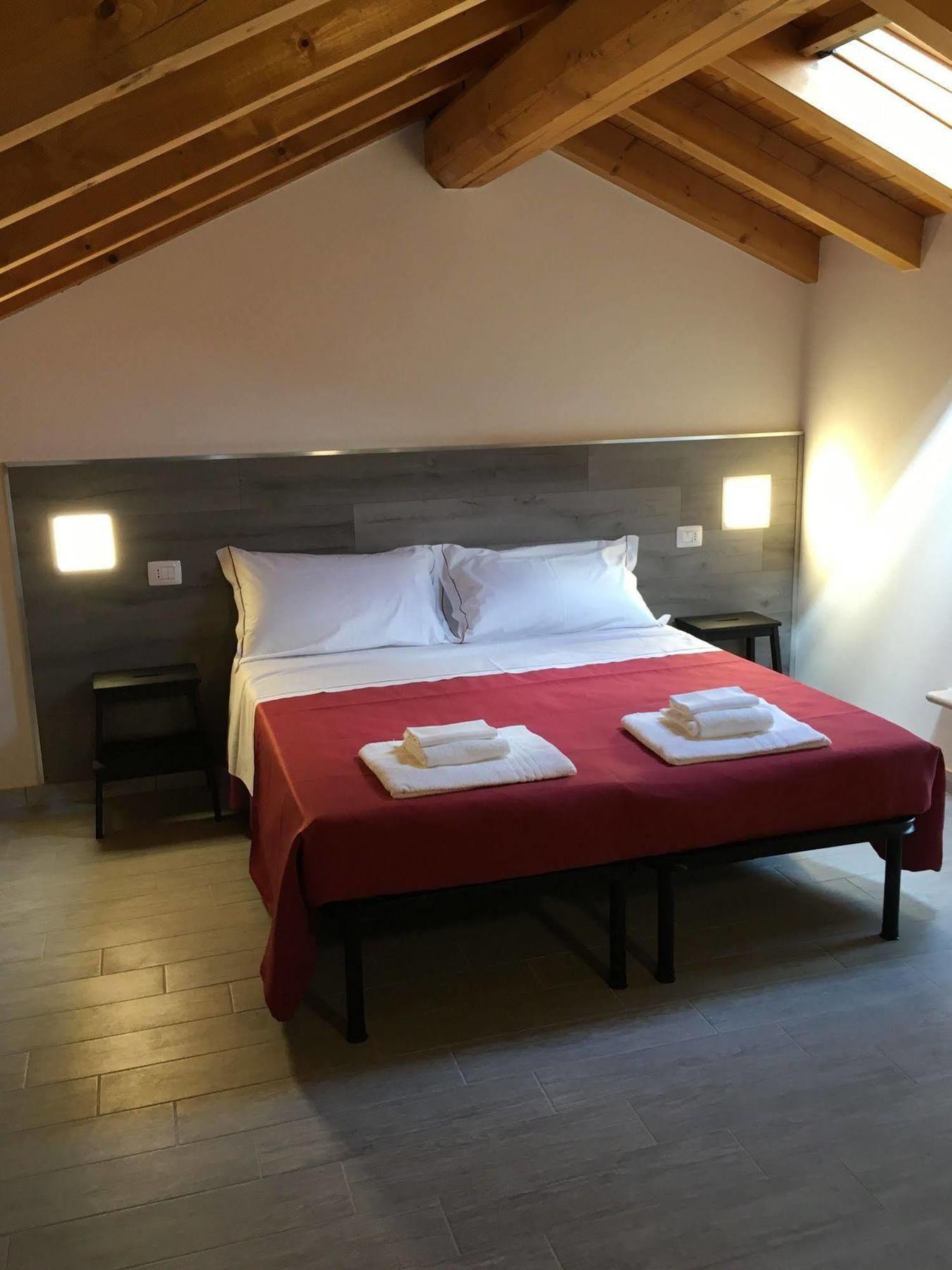 House Sabbioneta Hotel ภายนอก รูปภาพ